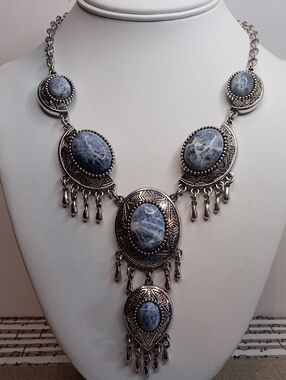 Western Style Silver-Tone Faux Sodalite Stone Statement Necklace